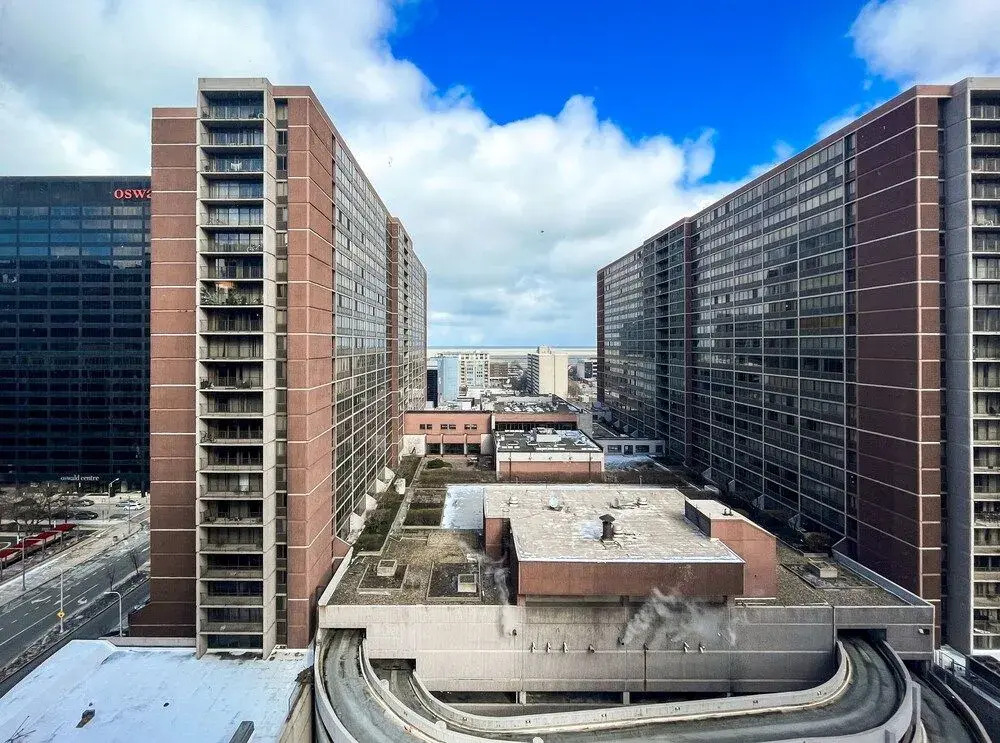 The Luckman Apartments by Barsala
