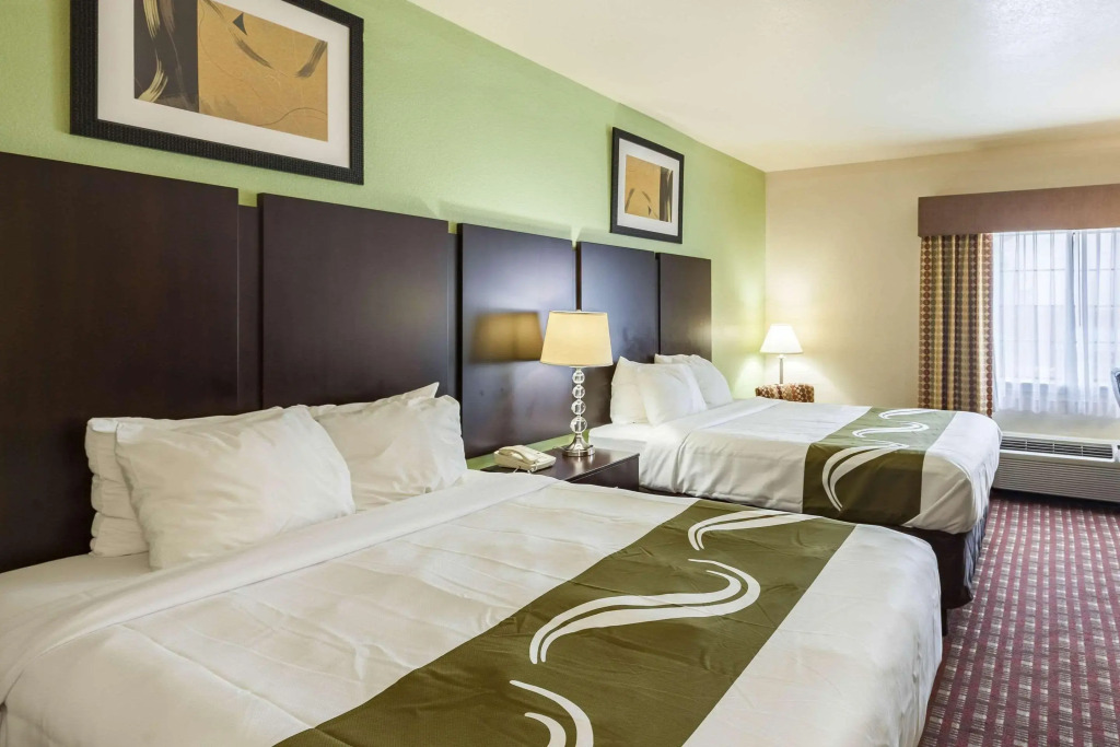 Quality Inn Near Seaworld - Lackland