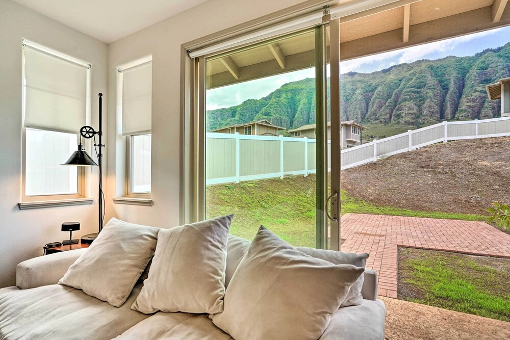 Modern Waianae Home w/ Mountain & Valley View