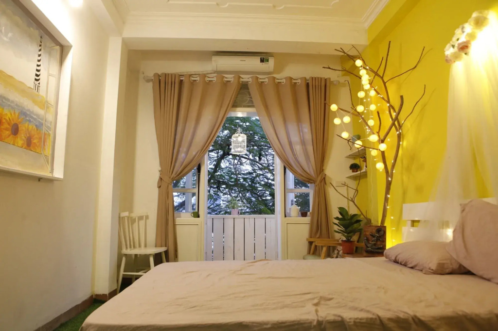 OM Homestay Lake View