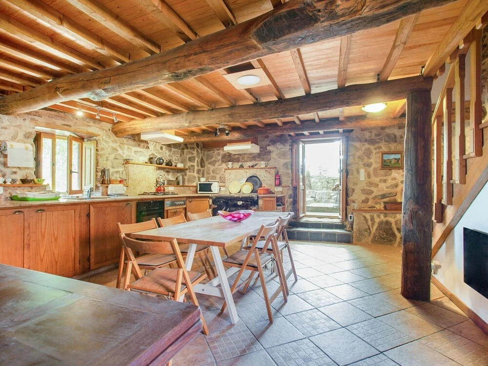 Farmhouse in Castrotañe with Terrace