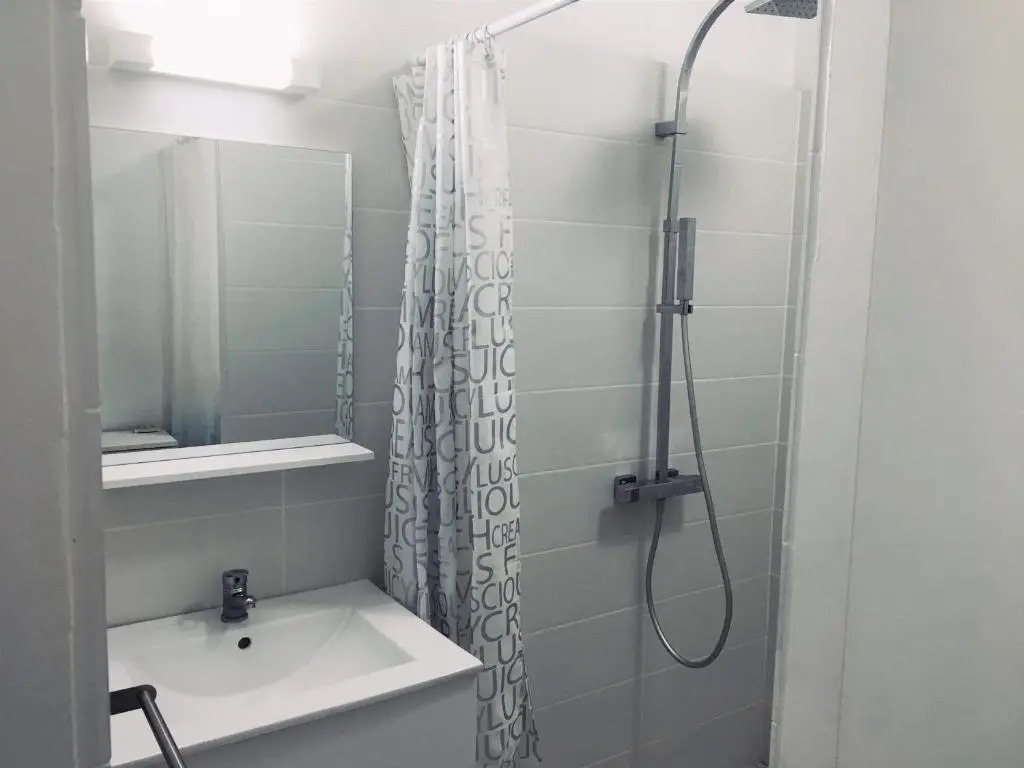 Joli studio avec terrasse proche du port de Saint Cyprien -3RM168