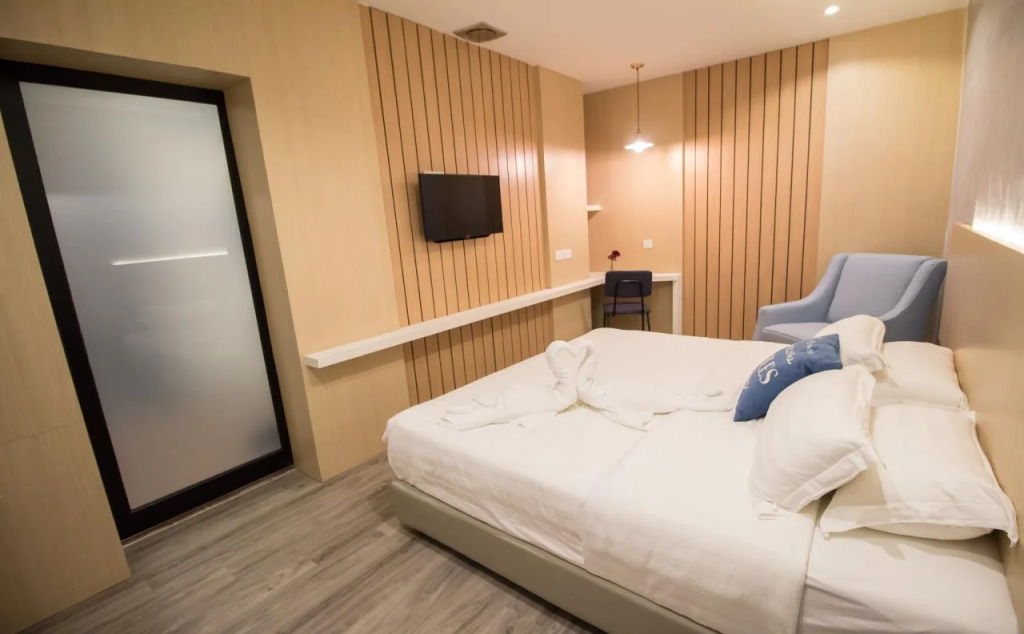 iO Hotel