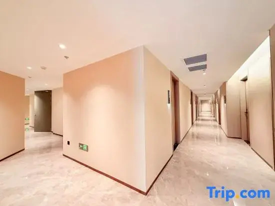 MCP Hotel (Guangzhou Jiangnanxi Dongxiaonan Metro Station Branch)