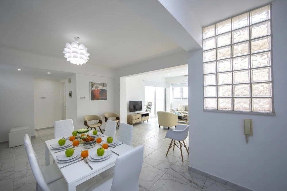 Larnaca Finikoudes Suite 405