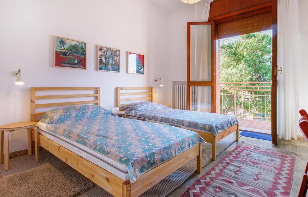 Amazing Apartment in Rimini With Wifi and 2 Bedrooms