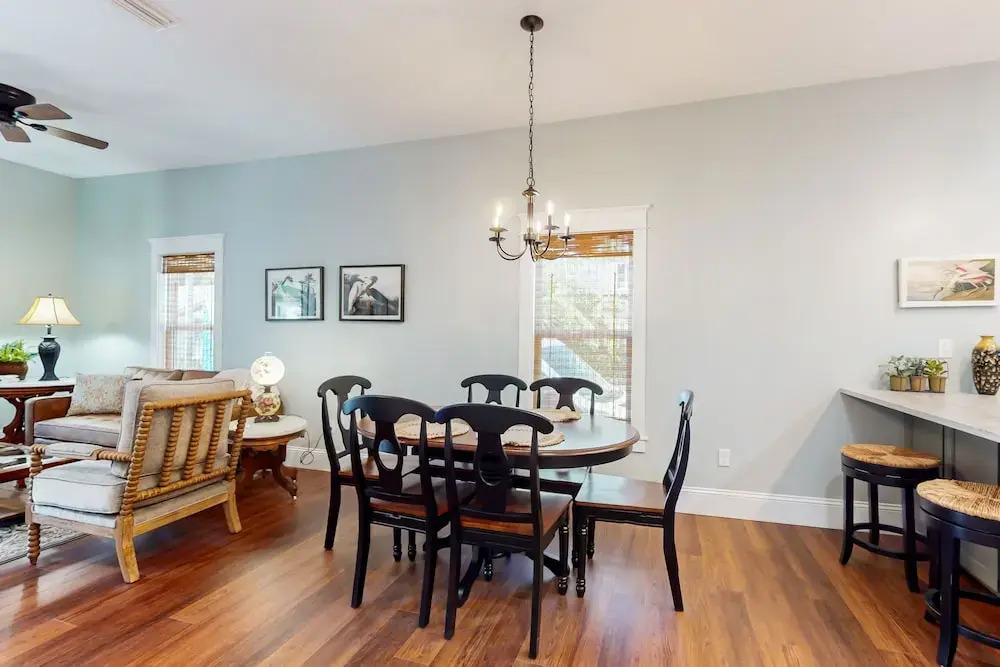 Classy Cottage With a Washer/dryer, Central AC, & Fast Wifi - Near Beaches