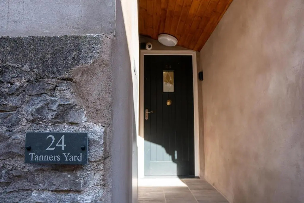 24 Tanners Yard
