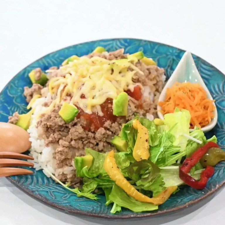 ペンションAloalo