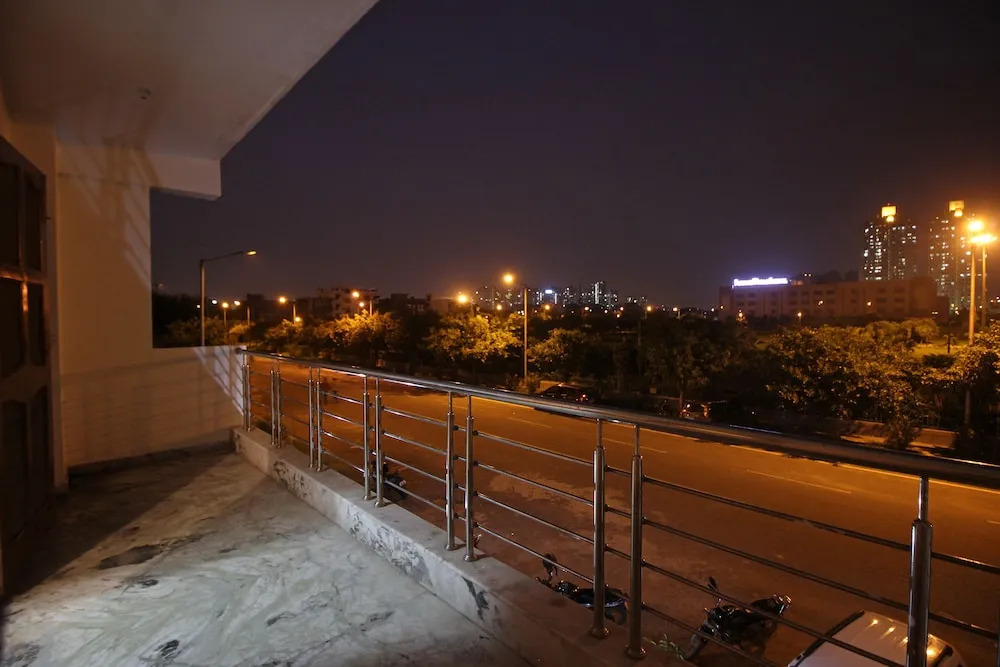 OYO 9192 Hotel Raghav Residency