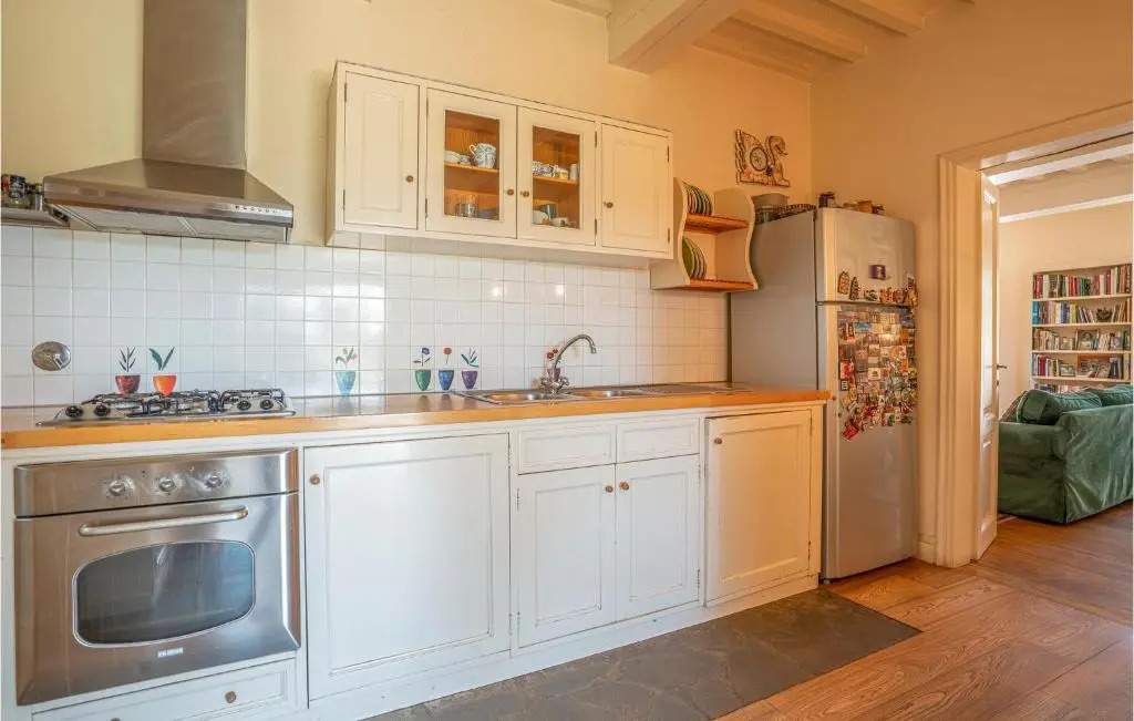 Stunning Home in Impruneta With 3 Bedrooms and Wifi