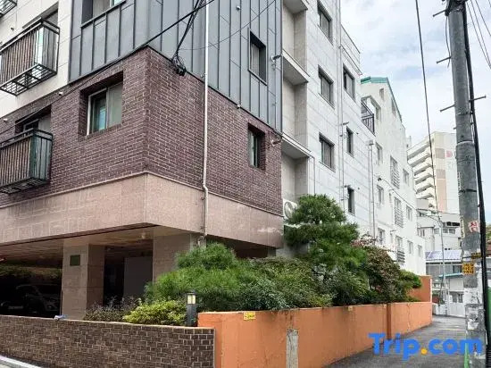 “Hongdae · Mapo | New Building · Free Parking · Elevator