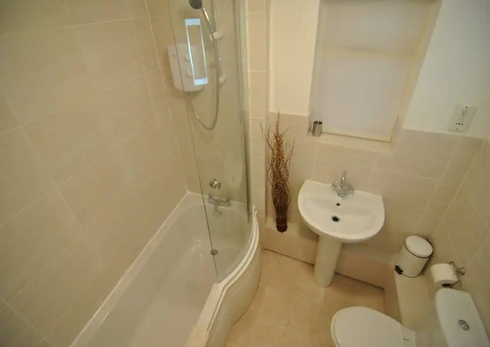 1 Wessex Court