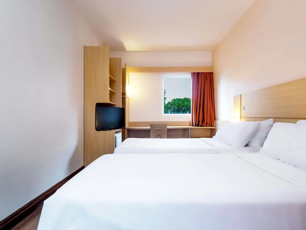 ibis Campo Grande