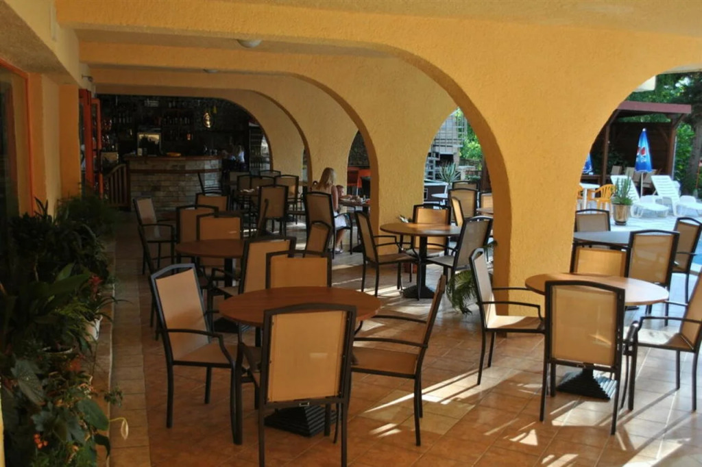 Hotel Exotica
