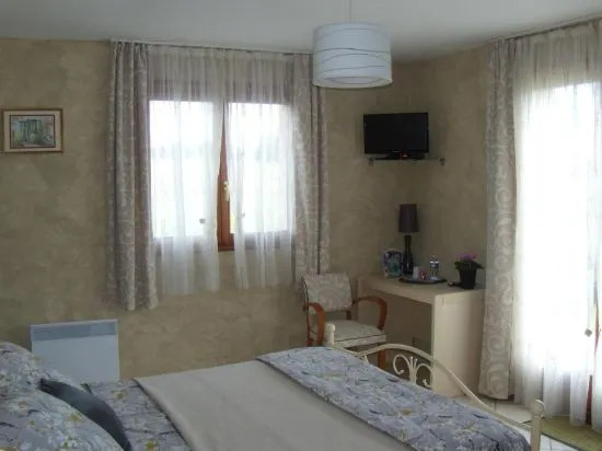 Chambres dhôtes CLAUDEL Marie-Noelle
