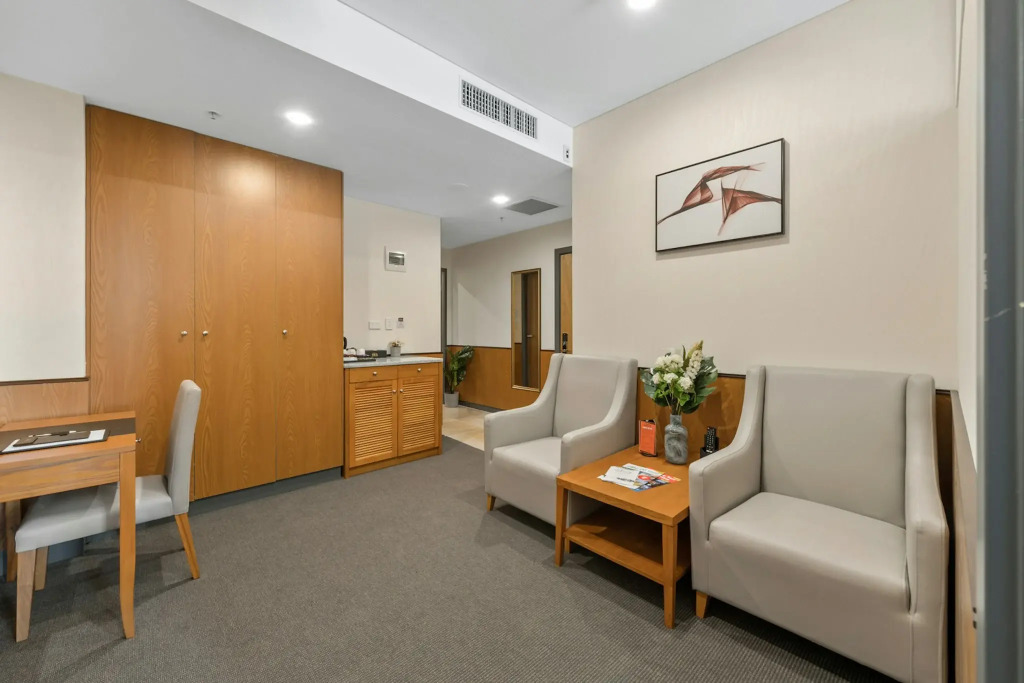 YEHS Hotel Sydney QVB