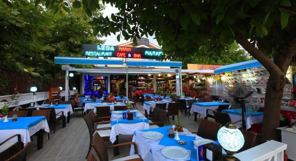 Отель Leda Beach