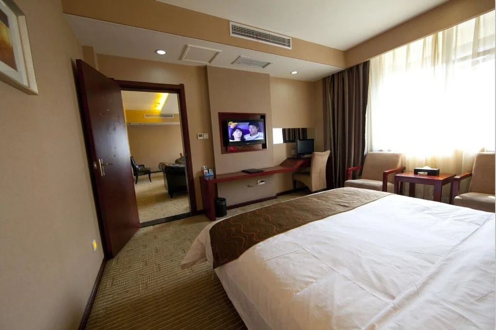 Jingzhou Huangting Holiday Hotel