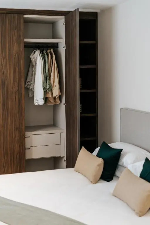 Dock 1 Suites