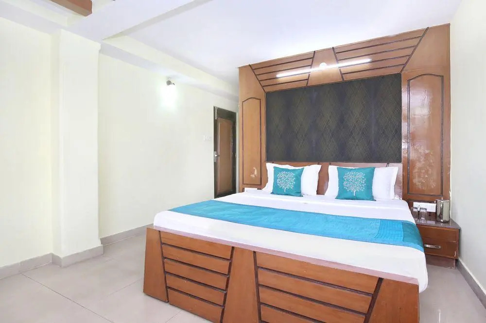 OYO Home 10979 3BHK Hill View Kaithu Shimla