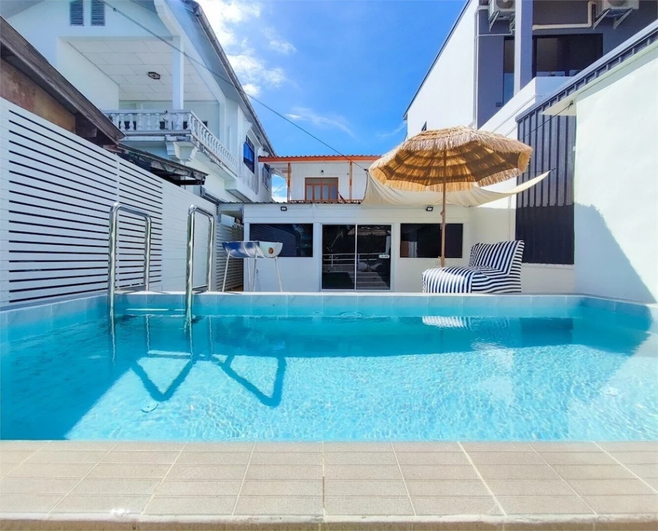 GAO Phala beachfront hostel & pool villa