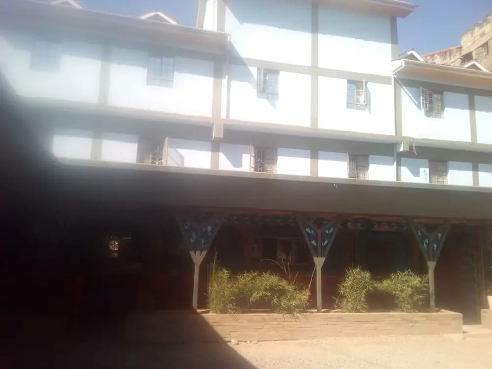 Jaws Palace Umoja