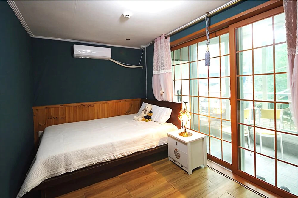 Gyeongju Evergreen Penison