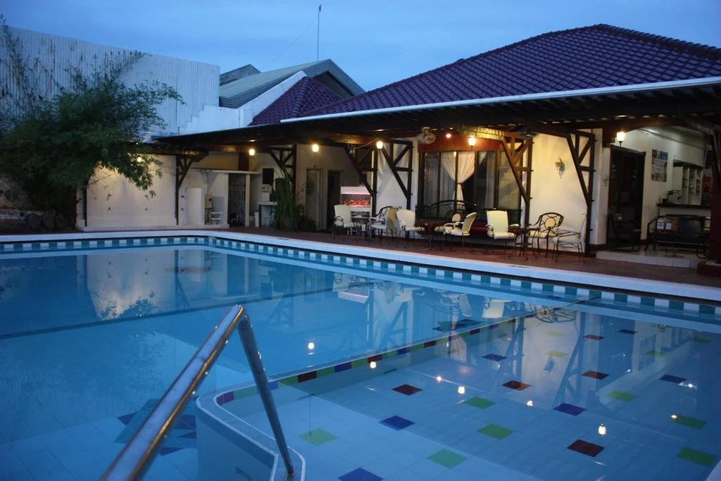 La Piscine Bed & Breakfast