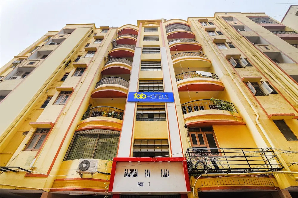FabHotel Maadhavam Residence