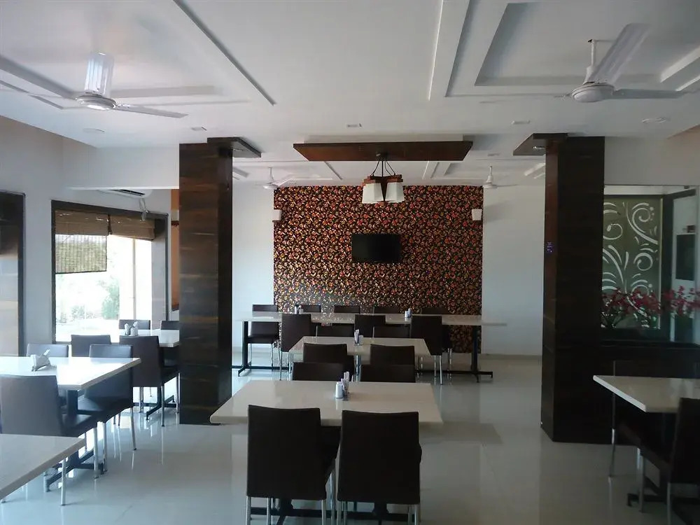 Hotel Anand