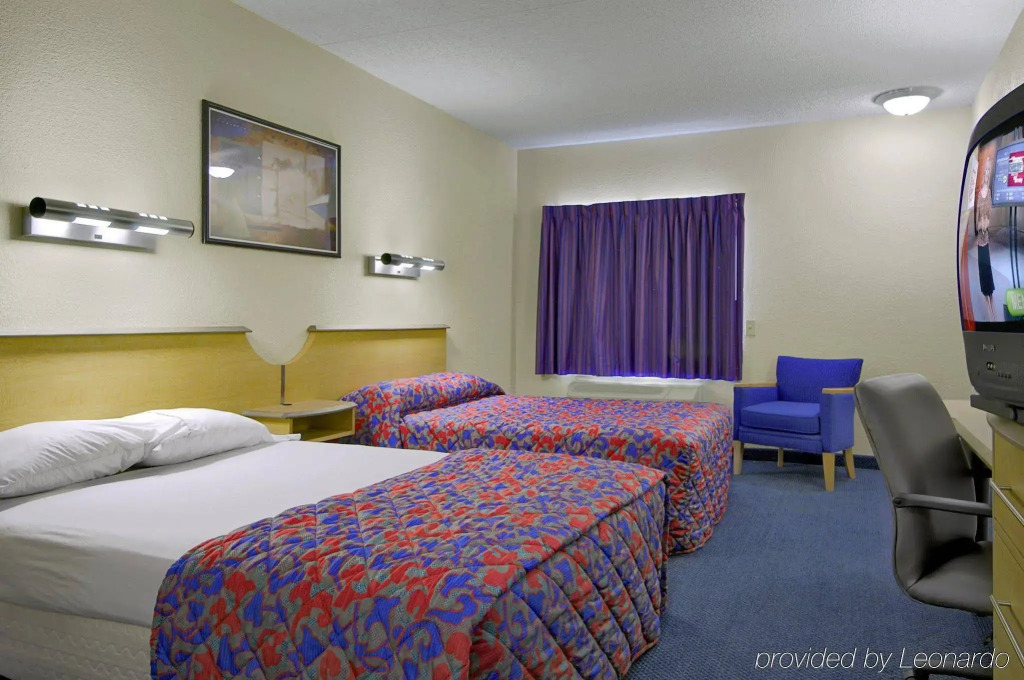 Red Roof Inn - Houston Westchase