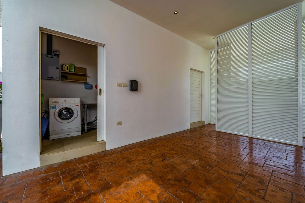 Modern Large 2 Bedroom Pool Villa PV2
