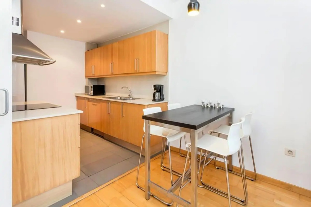 Spacious and Elegant 4 Bedroom with Private Terrace