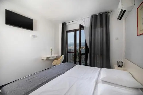 Guest House Zeba & Riviera