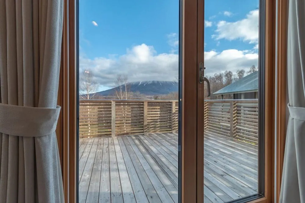 Komorebi Chalet by Hokkaido Tracks