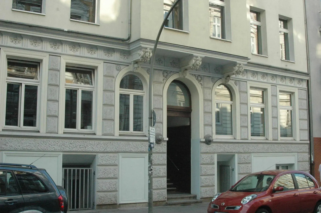 Buch-Ein-Bett Hostel