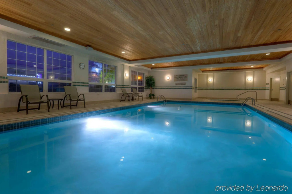 Country Inn & Suites by Radisson, Calgary-Northeast