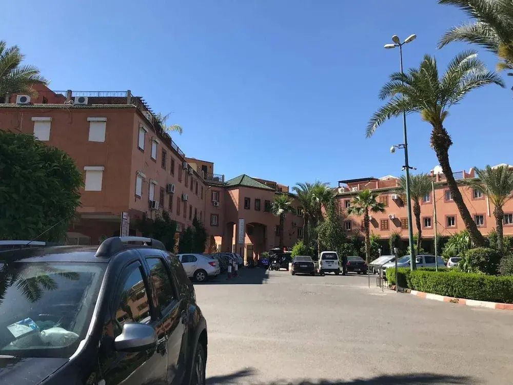 Riad 3 Bedroom Residential With Pool Next Medina