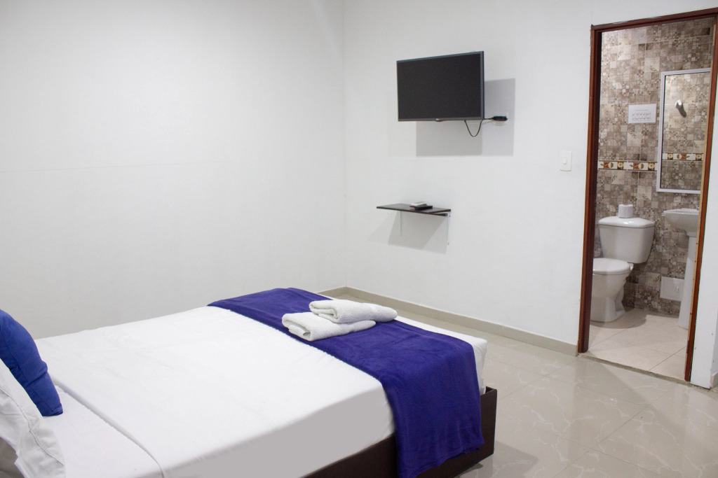 Hotel Abi Inn By GEH Suites