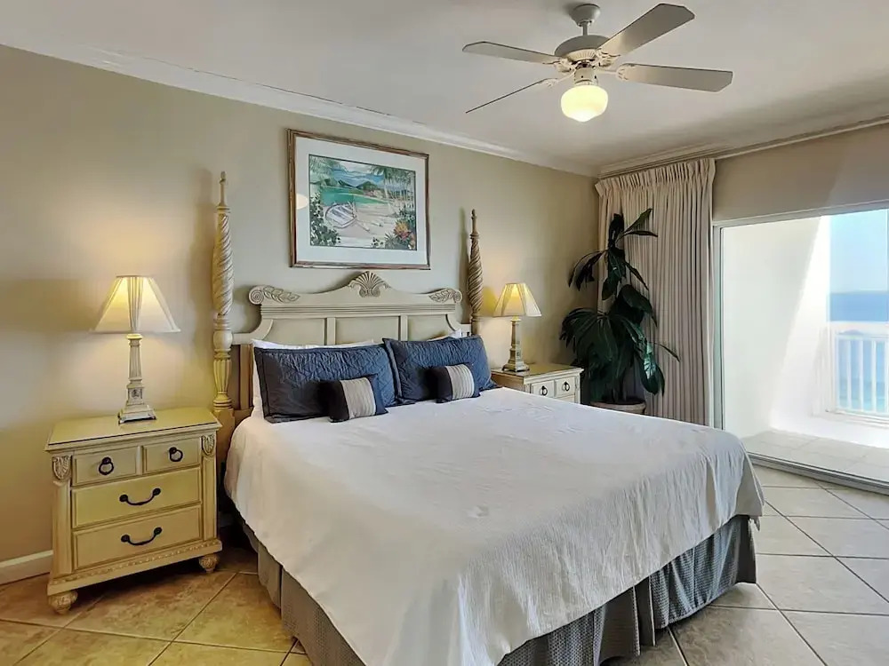 Admiral's Quarters #1406 by Southern Vacation Rentals