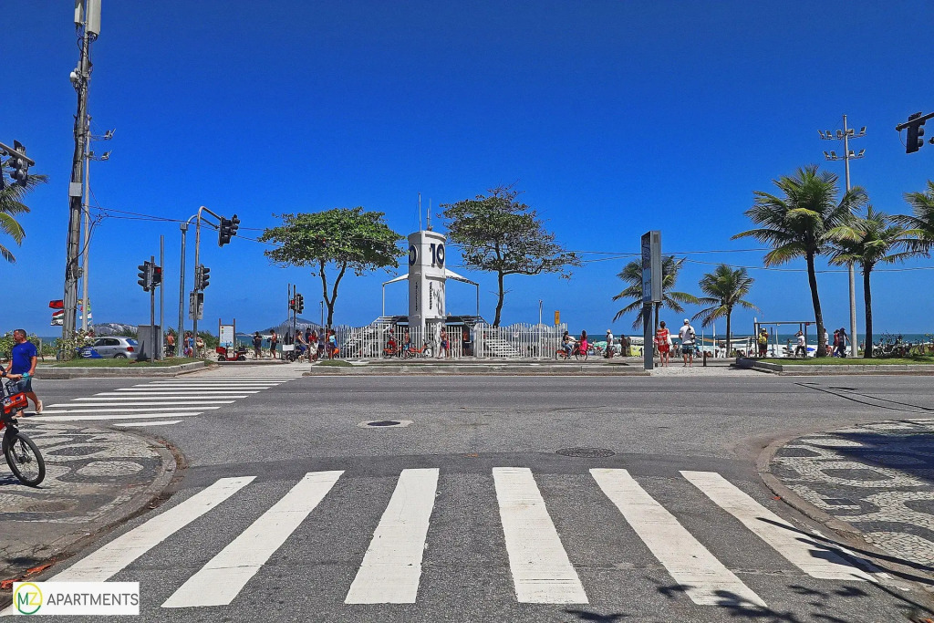 Studio moderno e silencioso na quadra da praia em Ipanema!