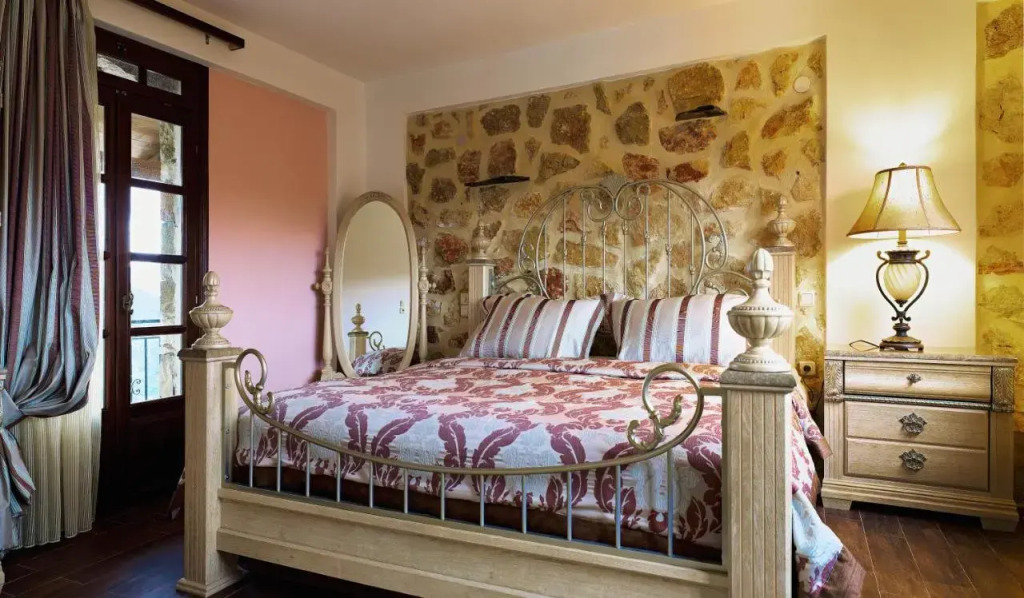Aiolides Boutique Suites