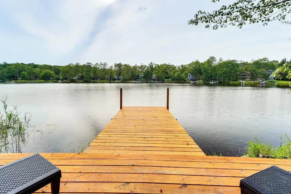 Hot Tub + Game Room! Lakefront Gem in Pocono Mtns