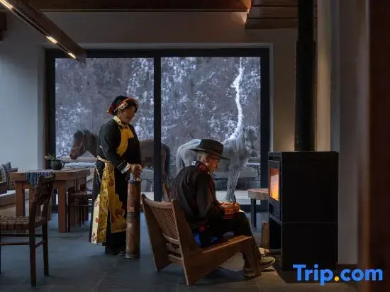 Yanlan Xue Xiu · Snow - domain Secret - land Homestay (Siguniang Mountain Scenic Area Store)