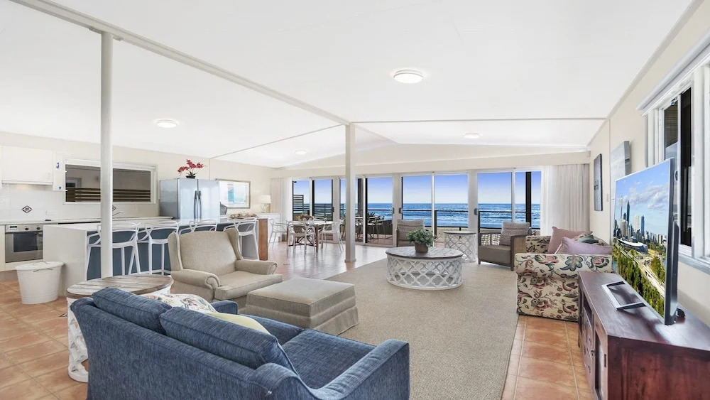 Palm Beach Absolute Beach Front Holiday Home