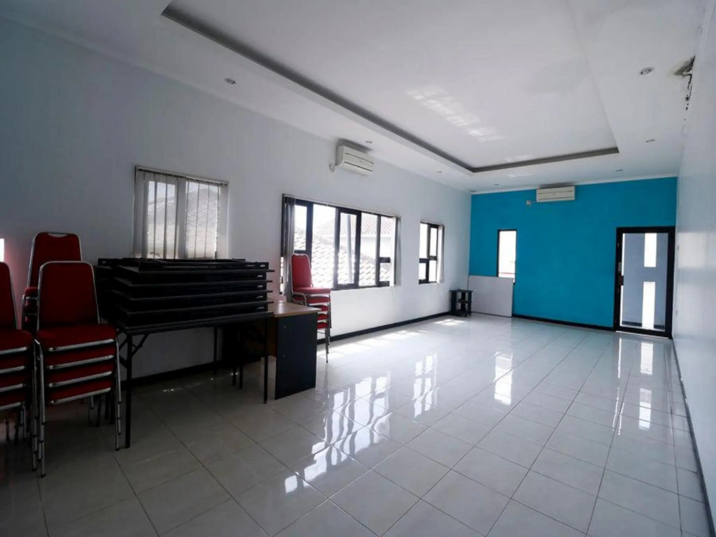 RedDoorz Plus near Undip Tembalang