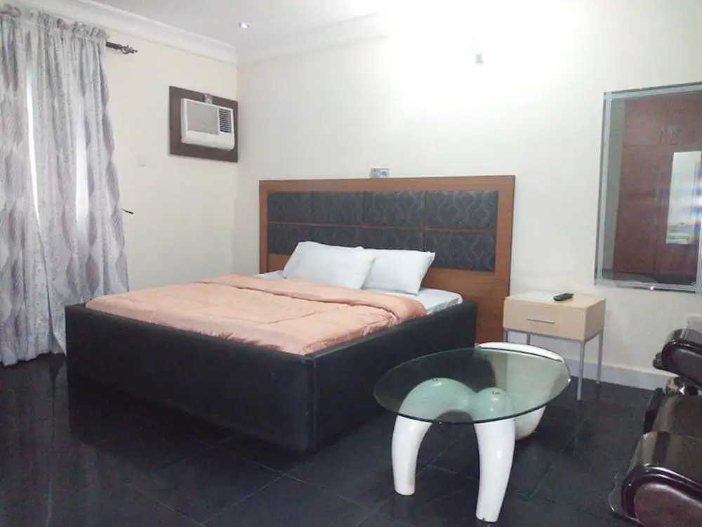 D'Luxx Villa & Suites
