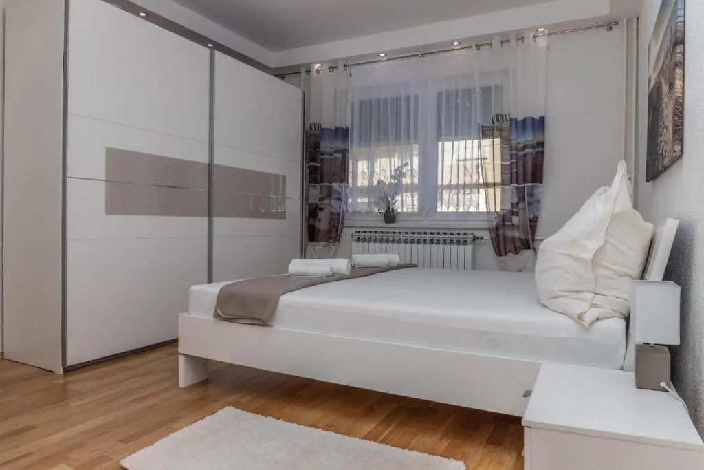 Apartman Crikvenica 30218 - Mira