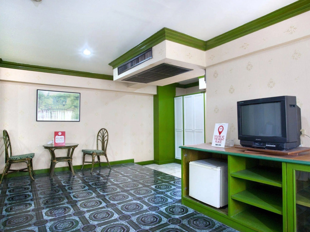 NIDA Rooms Ratchadaphisek Golden Dome Walk